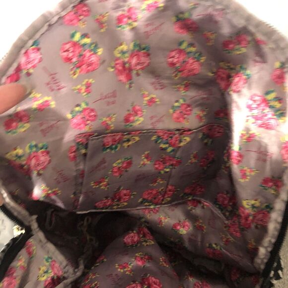 Betsey Johnson XOX Kiss Black Silver Backpack - Picture 7 of 10